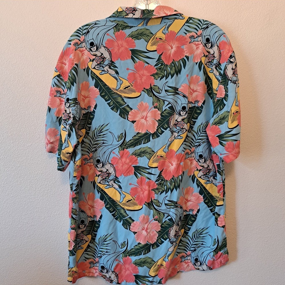 Batman Classic TV Series Surfing Hibiscus Hawaiian Shirt Mens Medium Rayon Blue - Picture 6 of 6